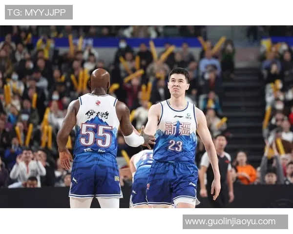 CBA季后赛精彩回顾广东队对战新疆队全场录像分析